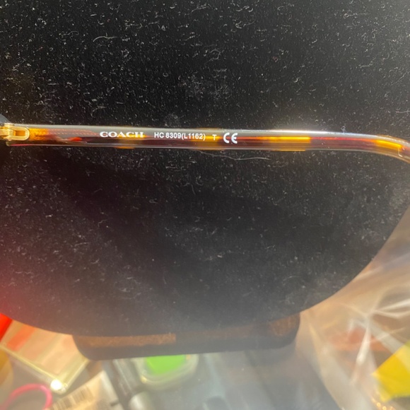 Coach sunglasses - Picture 4 of 7